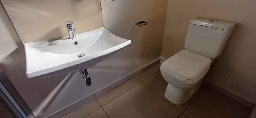 9 Bedroom Property for Sale in Hospitaalheuwel Free State